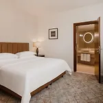 Sheraton فندق