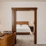 Sheraton بوزنان